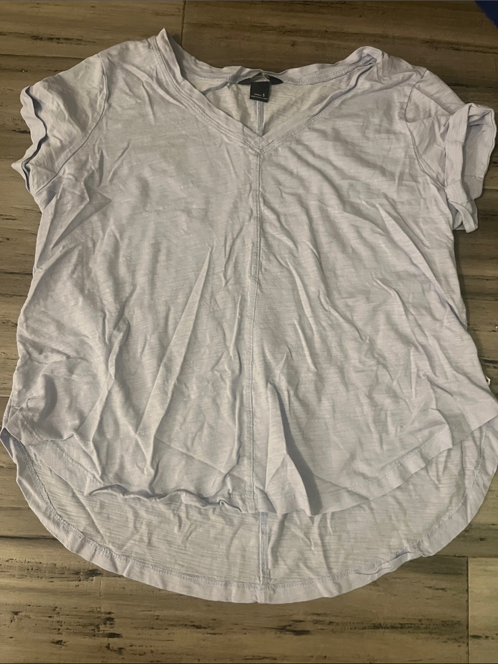Eddie Bauer Light Lavender V‑Neck Short Sleeve Tee